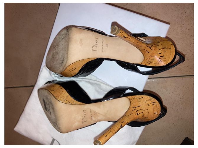 Dior Pumps aus schwarzem Lackleder Größe 38 - Ansicht 8