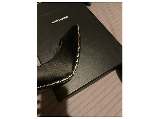 Décolleté Yves Saint Laurent in seta neri con strass Swarovski - vista 4