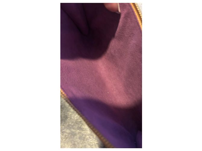 Louis Vuitton Pochette Accessorio Pelle Epi Gialla Giallo Gold hardware - vista 7