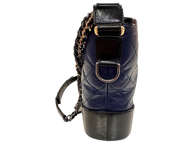 Chanel borsa GABRIELLE in pelle blu navy - vista 2