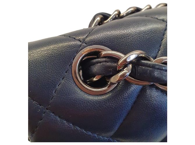 Chanel Jumbo bolsa de pele de cordeiro acolchoada azul marinho - vista 10