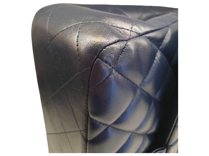 Chanel Jumbo bolsa de pele de cordeiro acolchoada azul marinho - vista 9