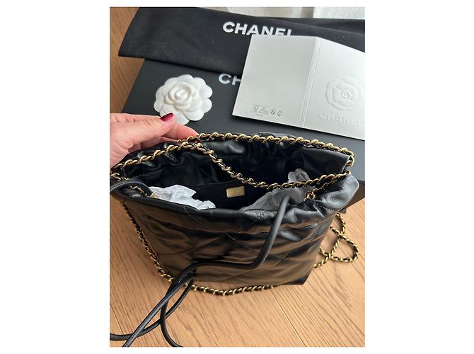 Borsa a mano Chanel 22 Mini in pelle di vitello nera Nero - vista 10