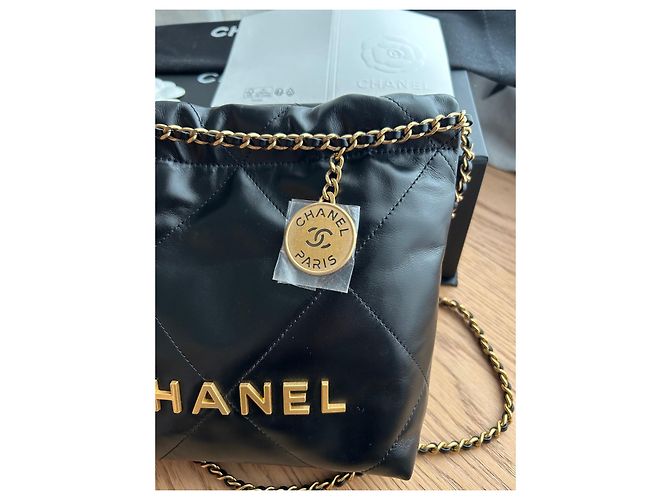 Borsa a mano Chanel 22 Mini in pelle di vitello nera Nero - vista 3