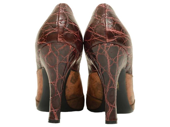 Prada Décolleté con tacco tondo in pelle goffrata rettile marrone bordeaux 37 - vista 4