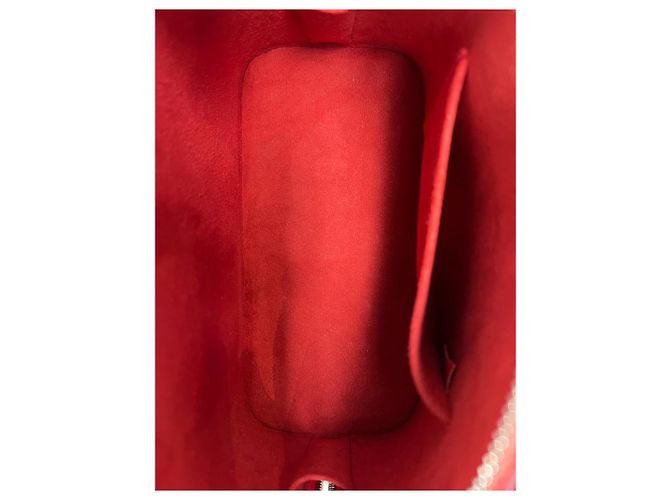 Louis Vuitton Alma BB in pelle Epi rossa Rosso - vista 5