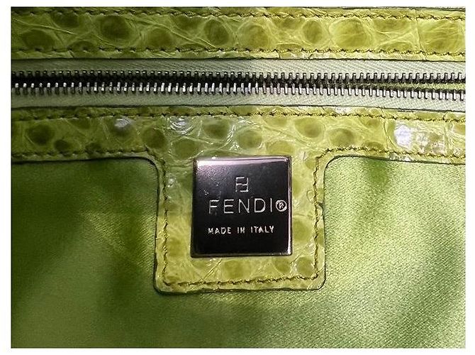 Fendi Baguette Tasche aus Pythonleder und Pailletten Hellgrün - Ansicht 6