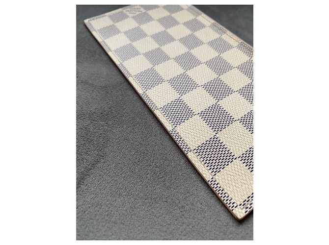 Louis Vuitton Purses, wallets, cases White - view 4