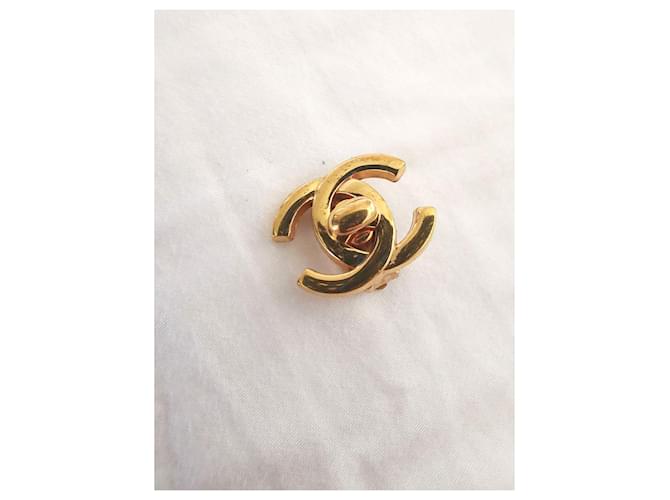 Orecchini vintage Chanel Turnlock D'oro - vista 4