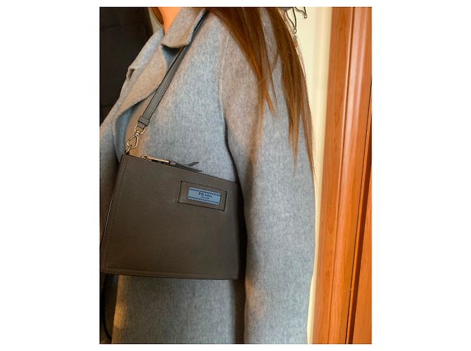 Prada Etikette-Minitasche - Ansicht 10