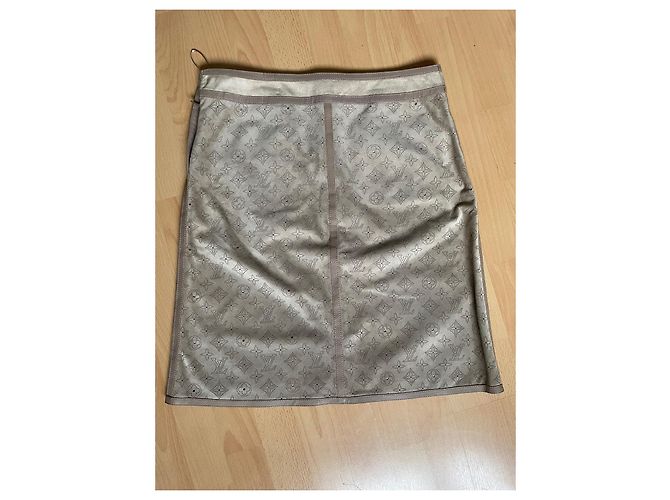 Louis Vuitton Rock Monogramm LV Logo Leder Beige - Ansicht 4