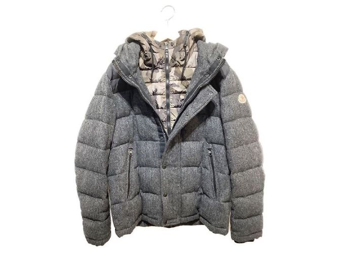 Moncler Men Down Jacket Grey - view 3