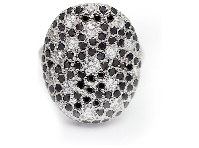 Autre Marque Anello in oro bianco con diamanti. - vista 2