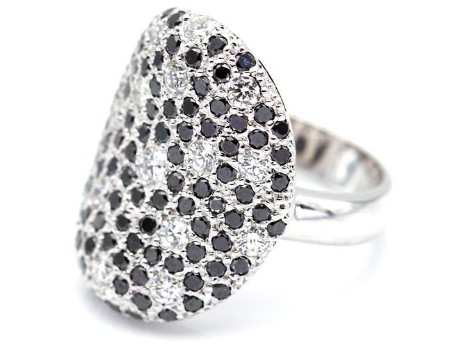 Autre Marque Anello in oro bianco con diamanti. - vista 4