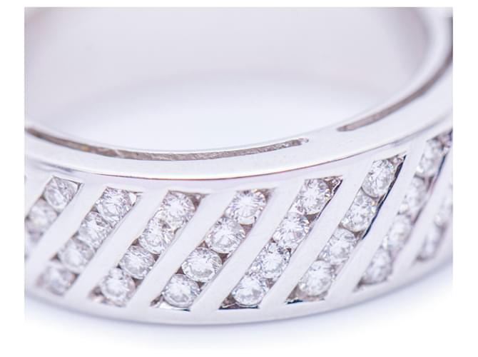 Autre Marque Weißgoldring mit Diamanten - Ansicht 2