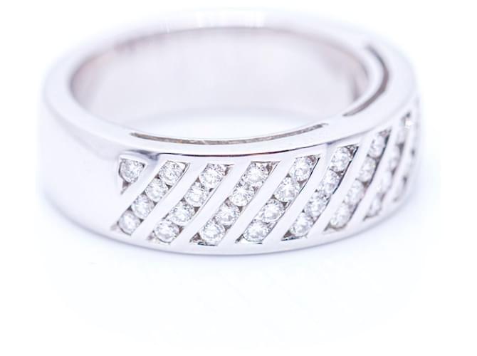 Autre Marque Weißgoldring mit Diamanten - Ansicht 3