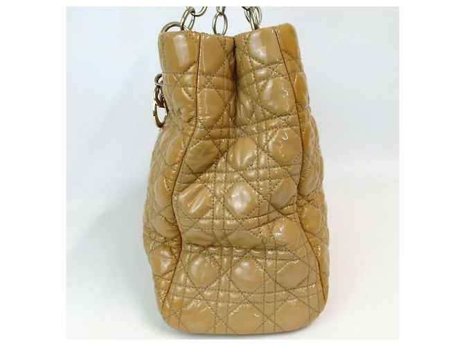 Bolso Christian Dior Soft Dior de charol beige - vista 4