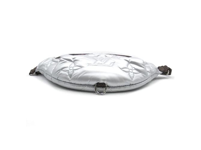 Bumbag Louis Vuitton Marsupio maxi con cuscino monogramma M20971 Argento - vista 4