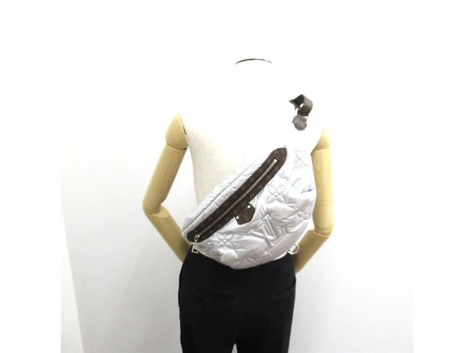Bumbag Louis Vuitton Marsupio maxi con cuscino monogramma M20971 Argento - vista 5