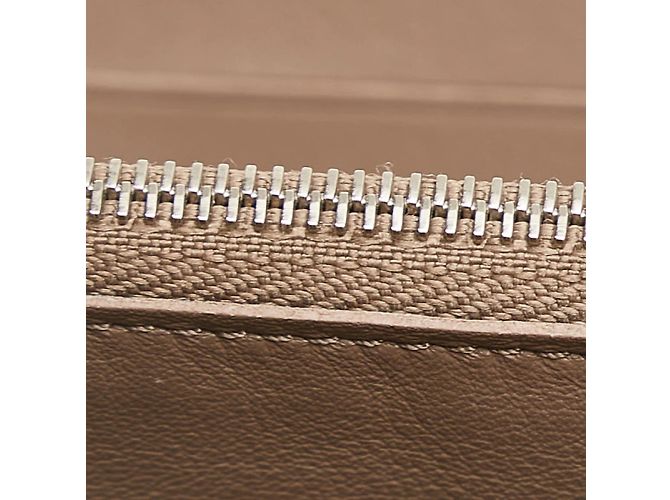 Cartera larga Capucines de cuero Taurillon de Louis Vuitton Rosa - vista 6