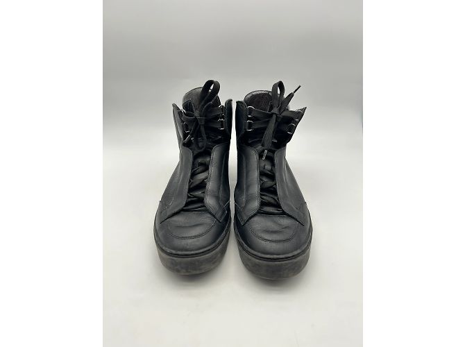 Sneakers Louis Vuitton T.UK 6 Pelle Nero - vista 2