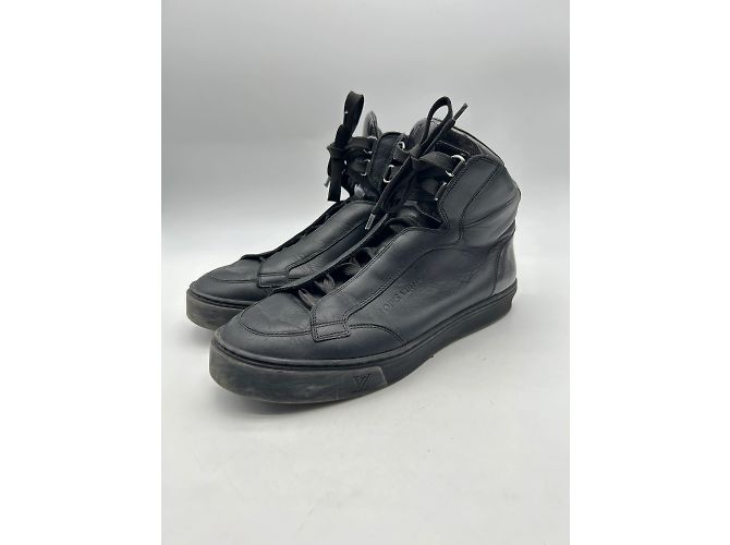 Sneakers Louis Vuitton T.UK 6 Pelle Nero - vista 3