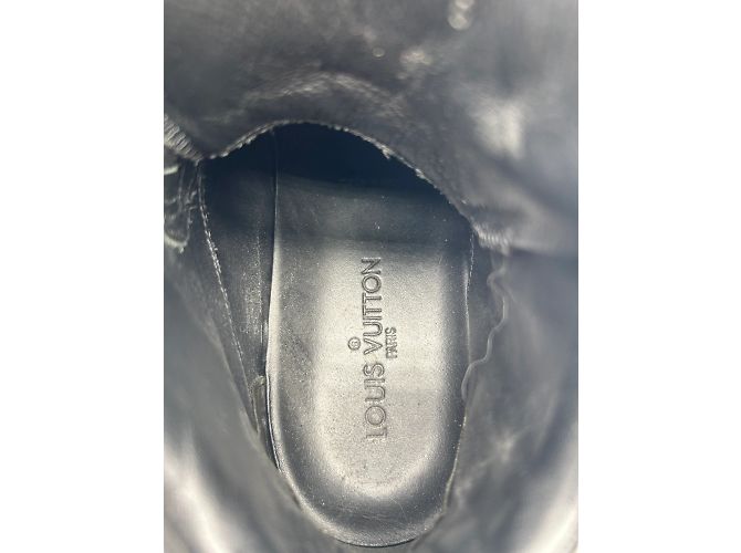 Sneakers Louis Vuitton T.UK 6 Pelle Nero - vista 9