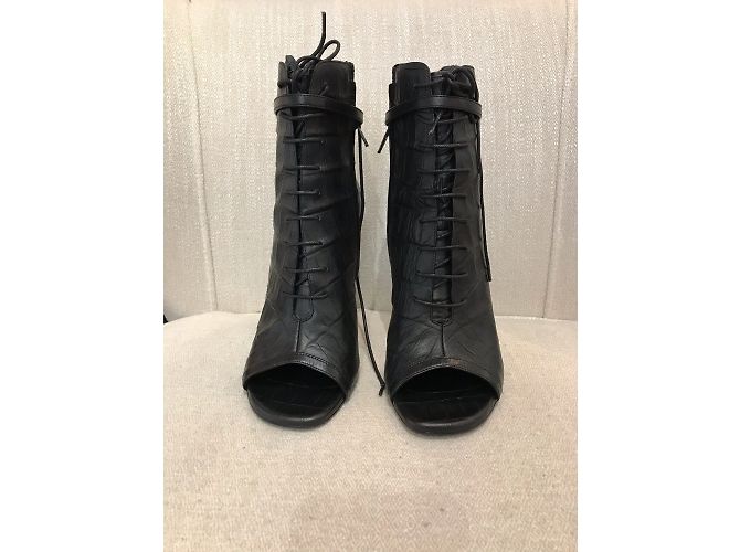 SAINT LAURENT Botines T.EU 38.5 Cuero Negro - vista 2