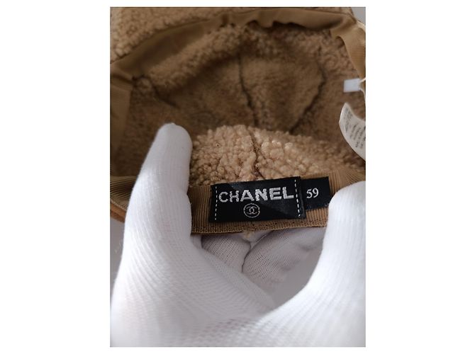 Chanel di Karl Lagerfeld per il berretto Cammello - vista 12