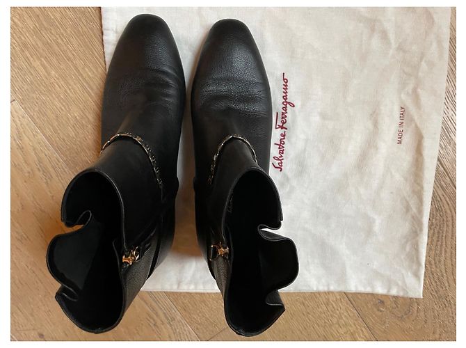 Botines Salvatore Ferragamo de piel marrón oscuro - vista 2