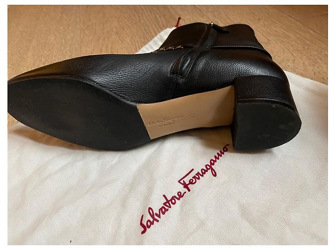 Botines Salvatore Ferragamo de piel marrón oscuro - vista 4