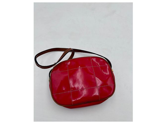 Sac à bandoulière Salvatore Ferragamo en cuir verni rouge - vue 2