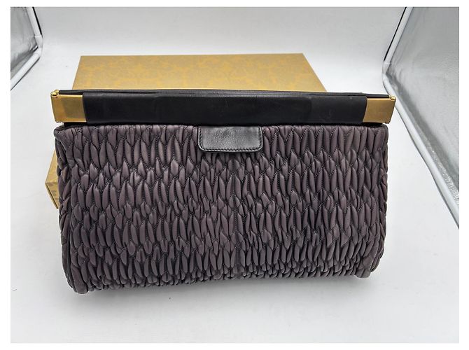 Clutch Miu Miu in pelle nappa plissé marrone Marrone scuro - vista 7