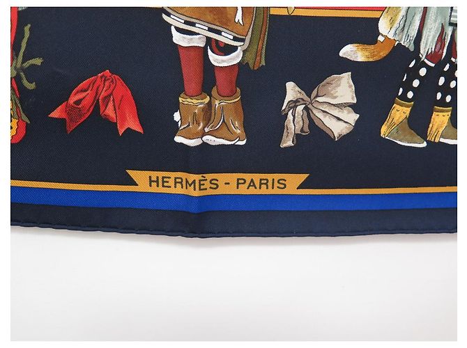 Hermès NUOVA SCIARPA QUADRATA HERMES KACHINAS 90 SCIARPA OLIVER KERMIT IN SETA BLU MARINO Blu navy - vista 3