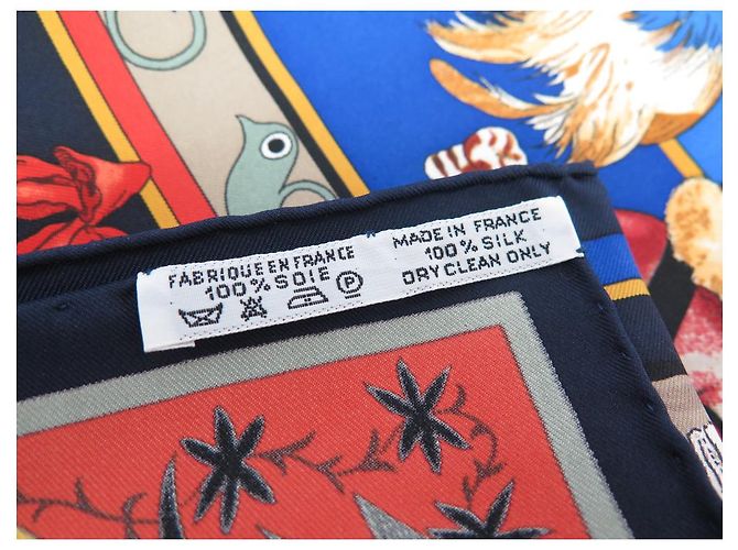 Hermès NUOVA SCIARPA QUADRATA HERMES KACHINAS 90 SCIARPA OLIVER KERMIT IN SETA BLU MARINO Blu navy - vista 8
