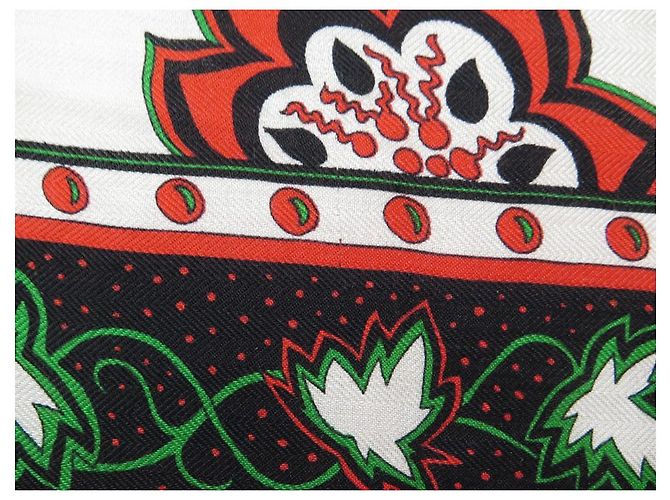 Hermès HERMES-SCHAL BLUMEN UND BLÄTTER AUS SCHWARZEM KASCHMIR UND SEIDE - Ansicht 5