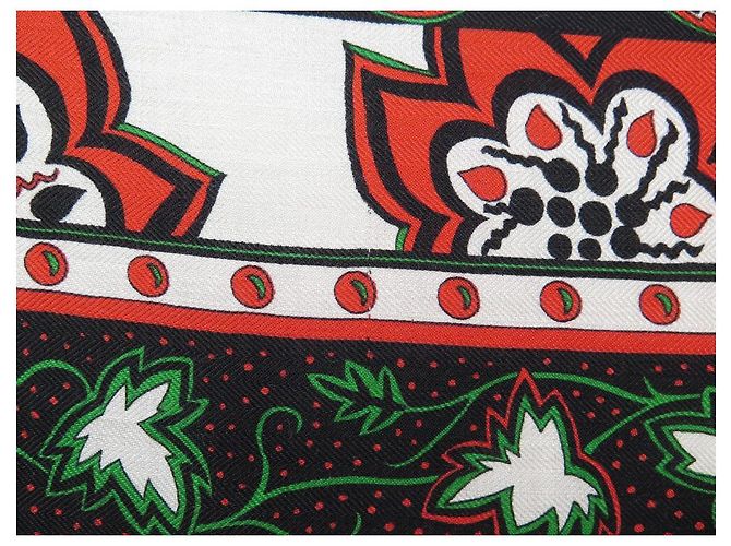 Hermès HERMES-SCHAL BLUMEN UND BLÄTTER AUS SCHWARZEM KASCHMIR UND SEIDE - Ansicht 6