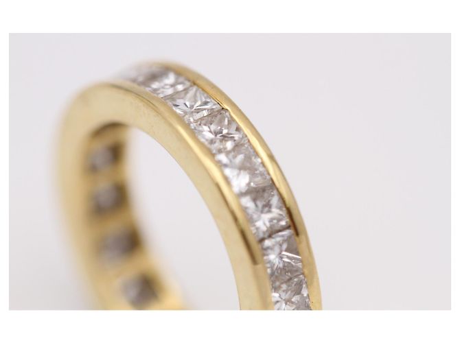 Autre Marque Gold-Ehering mit Diamanten im Prinzessschliff Golden - Ansicht 2