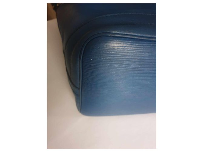 Neo Cabby Borsa a secchiello Louis Vuitton Noe in pelle Epi blu - vista 10