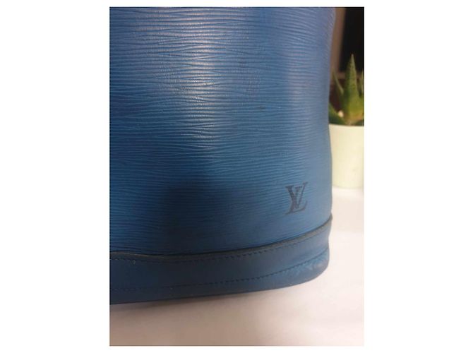 Neo Cabby Borsa a secchiello Louis Vuitton Noe in pelle Epi blu - vista 12