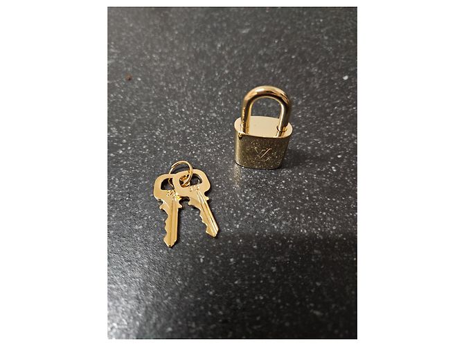 Portachiavi Louis Vuitton Cadenas Oro Metallo D'oro - vista 5