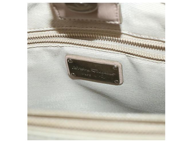 Salvatore Ferragamo Borsa A Spalla Nylon Vernice Beige Auth ti1318 - vista 18