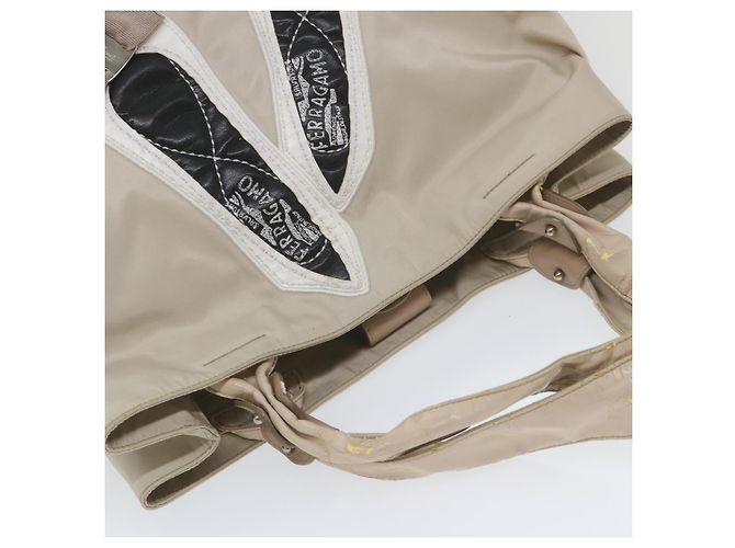 Salvatore Ferragamo Borsa A Spalla Nylon Vernice Beige Auth ti1318 - vista 7
