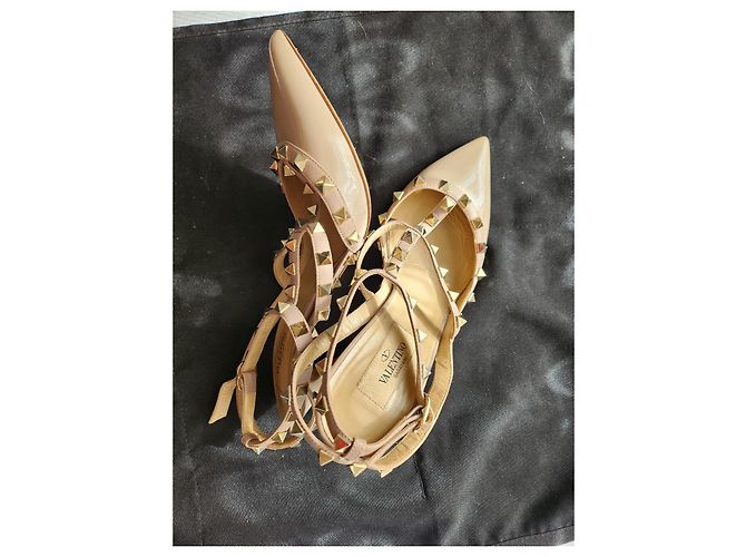 Sandali Valentino Garavani Rockstud in pelle crema Crudo - vista 13