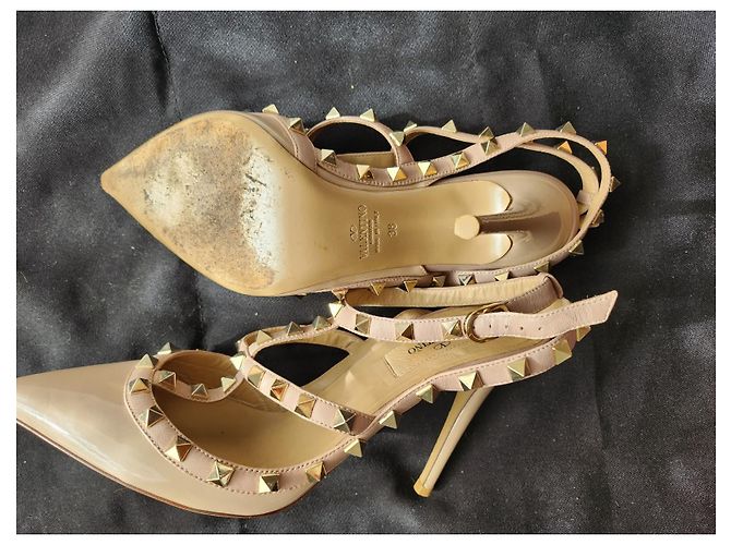 Sandali Valentino Garavani Rockstud in pelle crema Crudo - vista 18