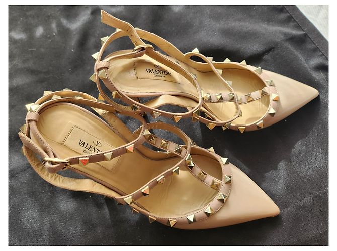 Sandali Valentino Garavani Rockstud in pelle crema Crudo - vista 7