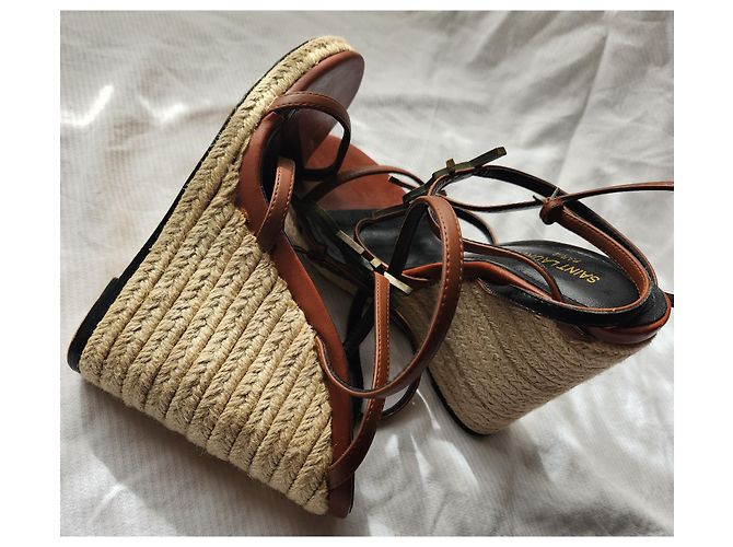 Sandali con zeppa Yves Saint Laurent Cassandre marroni in pelle Marrone scuro - vista 13