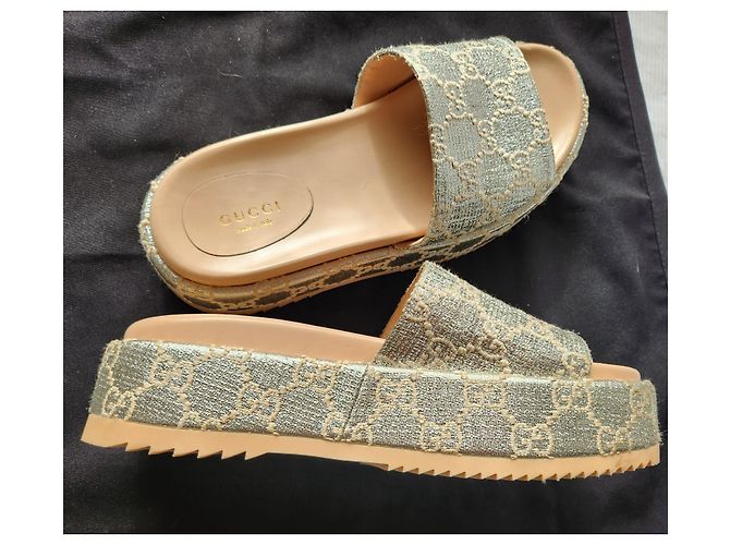 Espadrillas Gucci GG in pelle argento lamé - vista 12