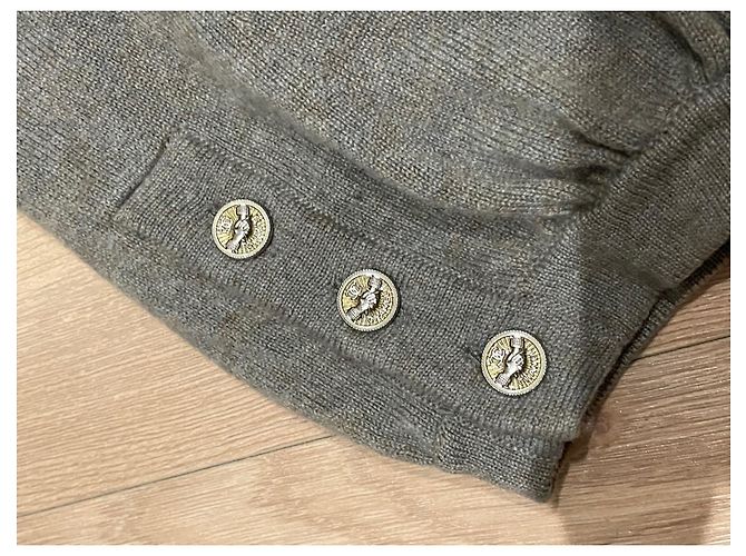 Chanel Cardigan aus Kaschmir Grau - Ansicht 11