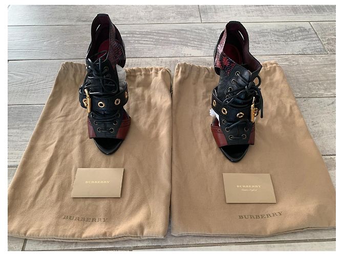 Tacones de encaje de piel de serpiente burdeos Burberry Rojo burdeos - vista 10